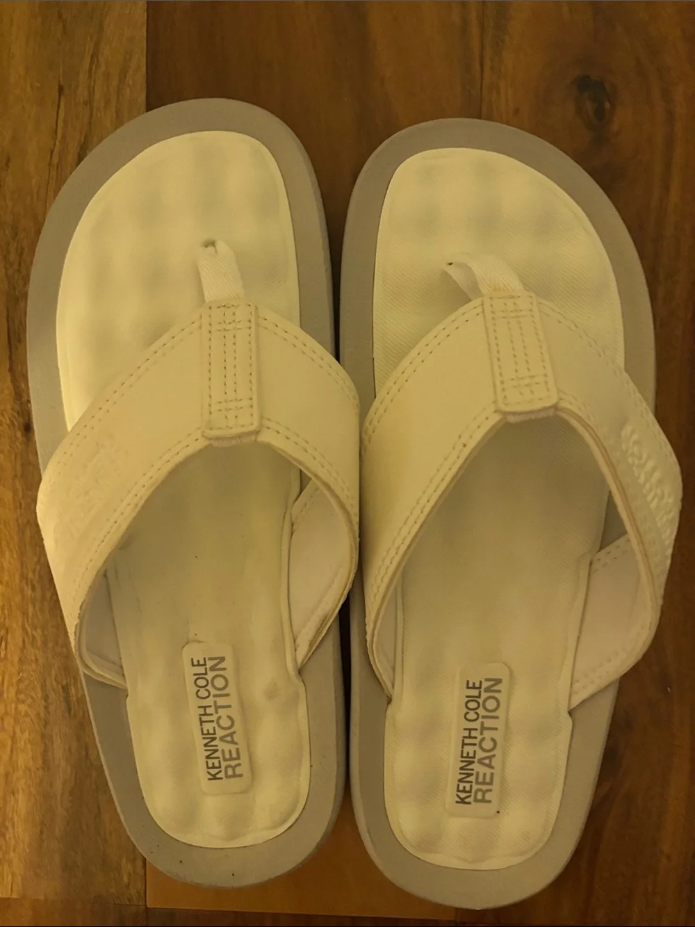 Kenneth Cole Reaction White and Light Gray Men's Flip Flops